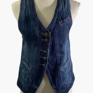 Cabi Jean Vest Size Medium